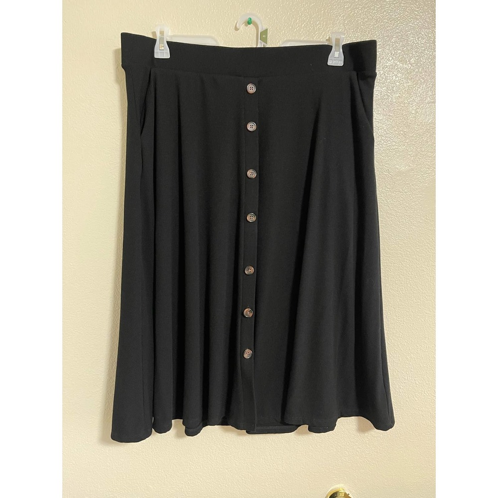 Torrid Size 2XL Skater Skirt Black Button Front Pockets